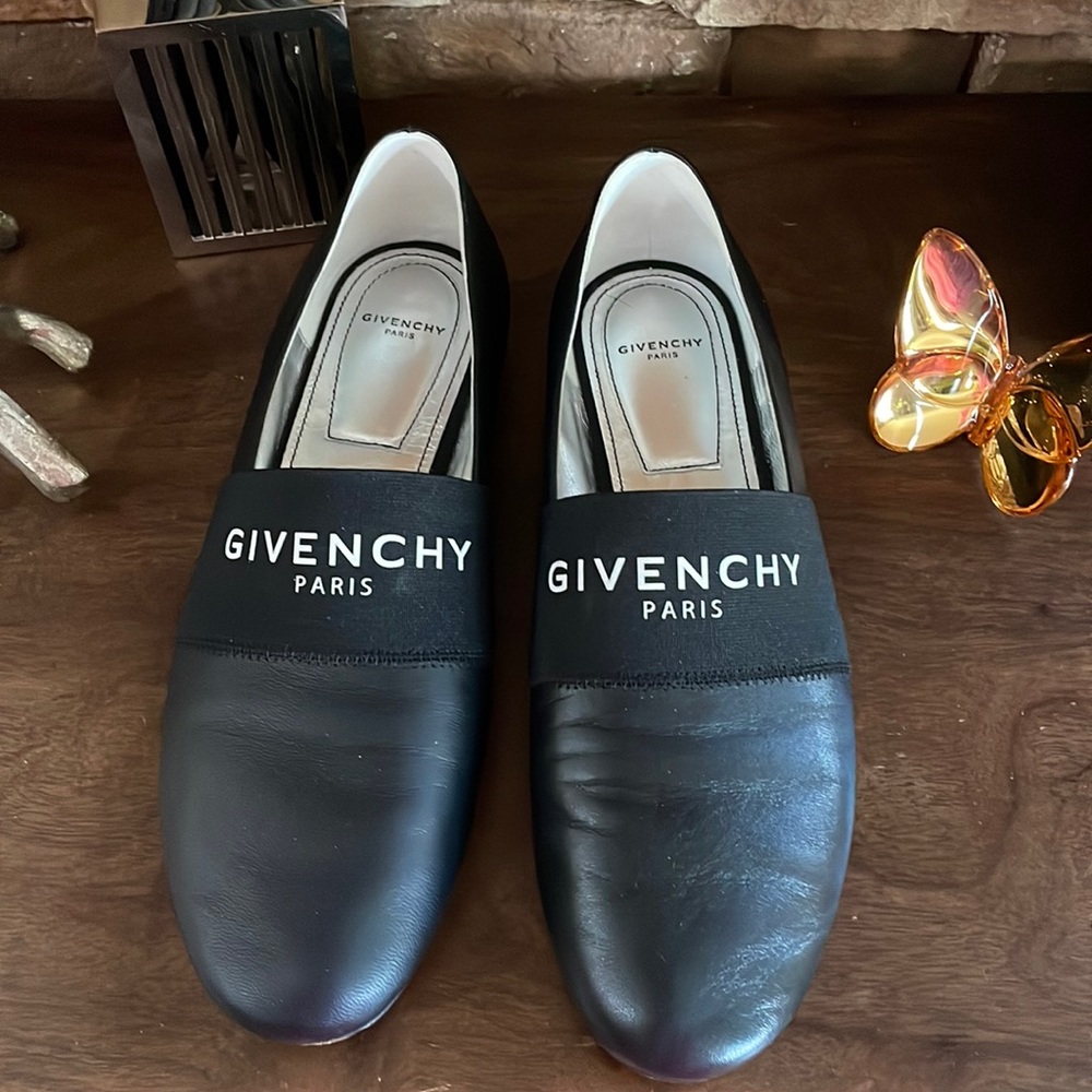 Givenchy flats